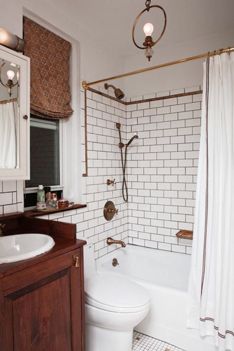 diseño baño retro azulejos blancos
