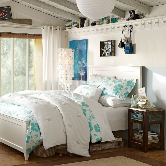 dormitorio juvenil cama colcha flores