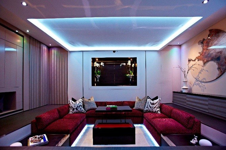 fotos originales salones pequenos sofa roja iluminacion LED ideas