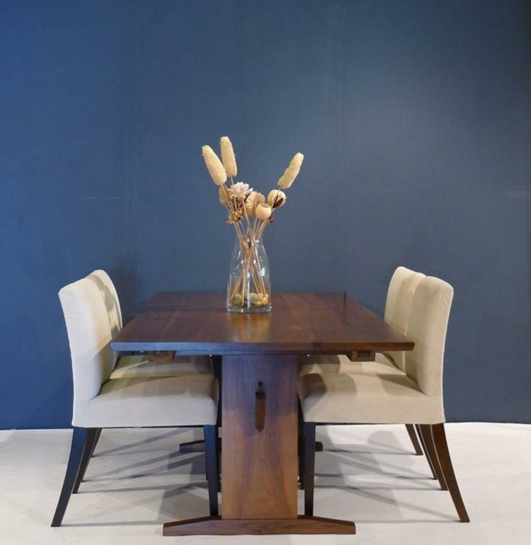 Mesa de caballete, sólidas, elegantes y de buen gusto.