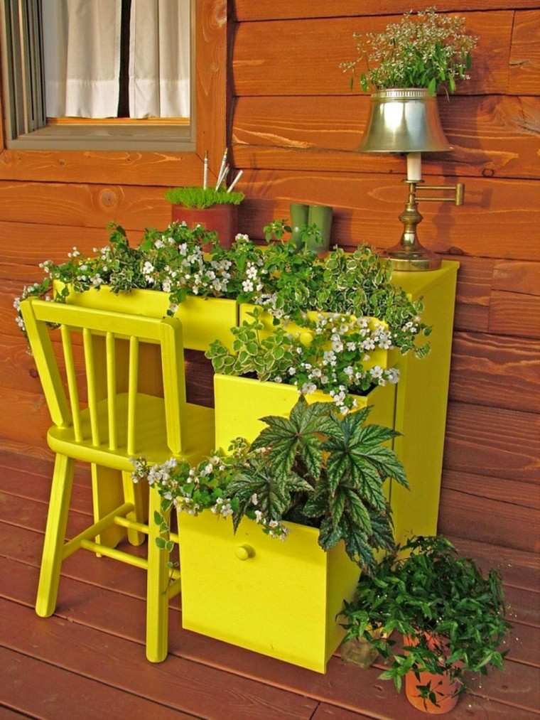 reciclaje creativo amarillo mueble terraza