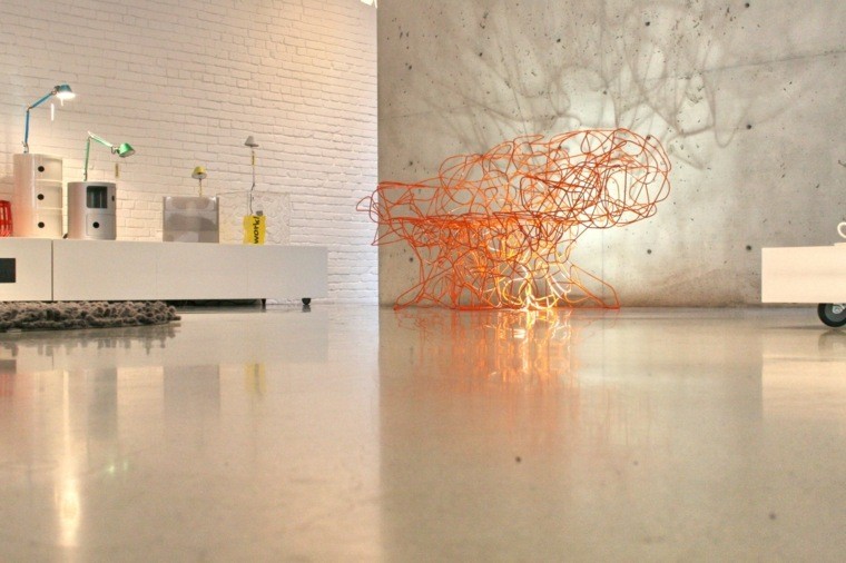 salon contemporaneo escultura color naranja