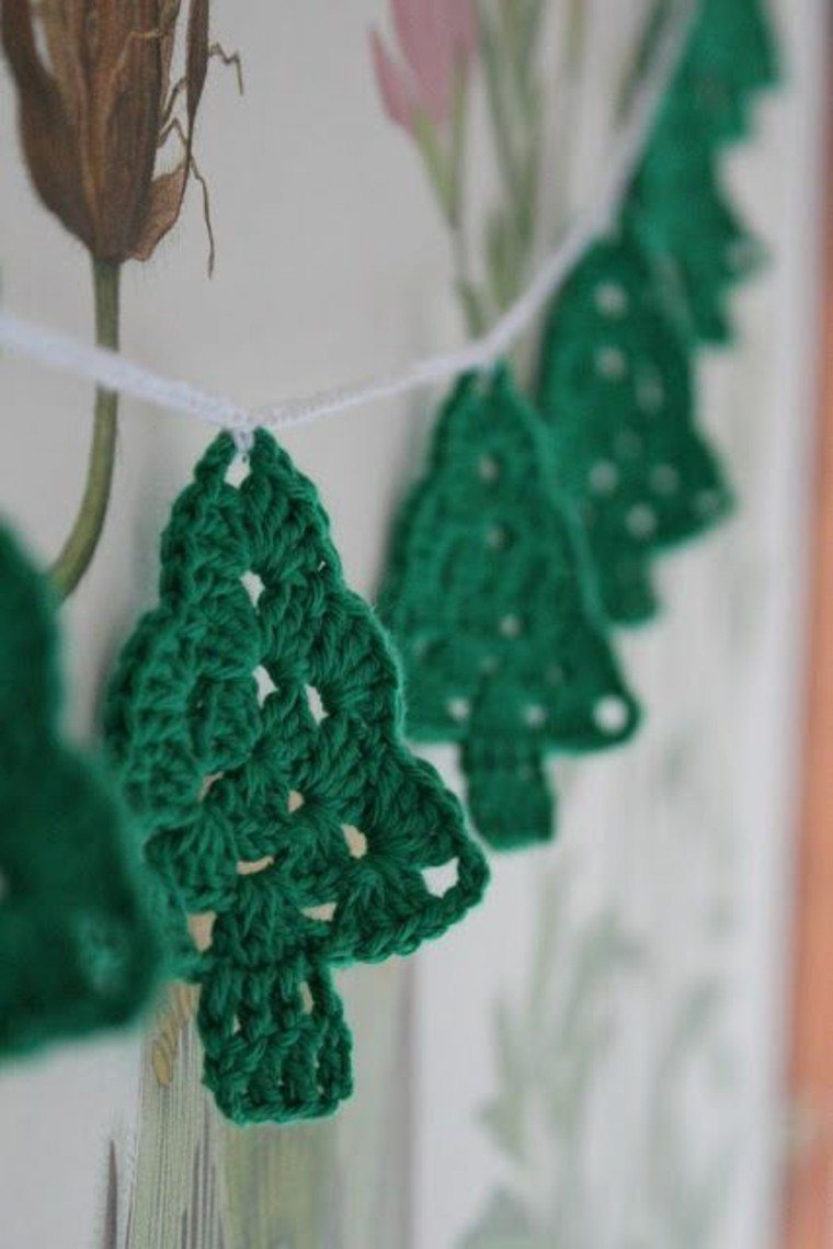 adornos navidenos tejidos lana guirnalda arboldes navidad ideas