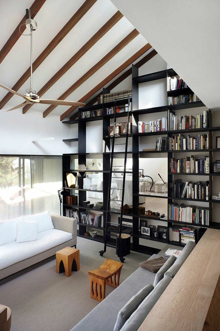 salón pequeño con muebles modernos y techo abovedado arquitectura casas techo abovedado moderno estanteria negra ideas
