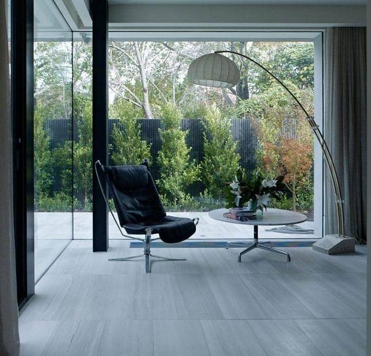 azulejo travertino suelo pared casa moderna sillon negro ideas