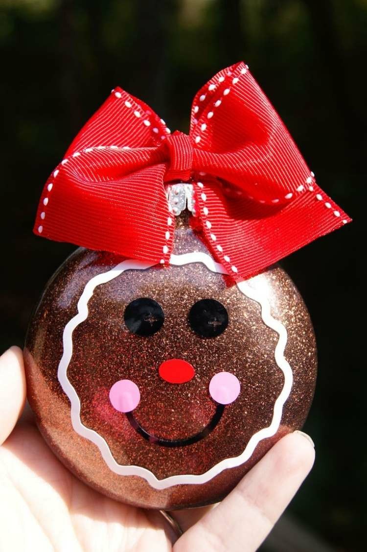 bola navidad lazo rojo ojos