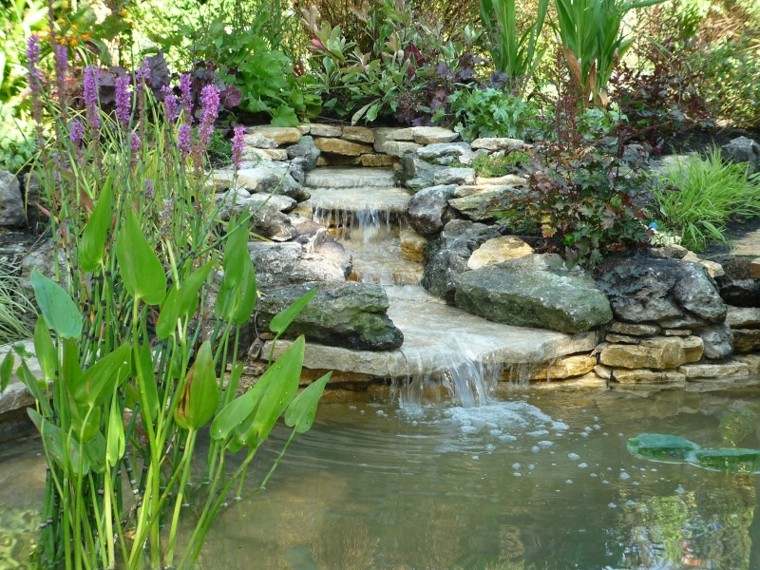 bonita cascada diseño jardín