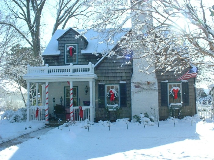 Rustic house with Christmas decorations