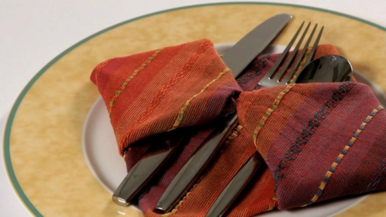 cena de navidad ideas servilletas decoracion cubiertos