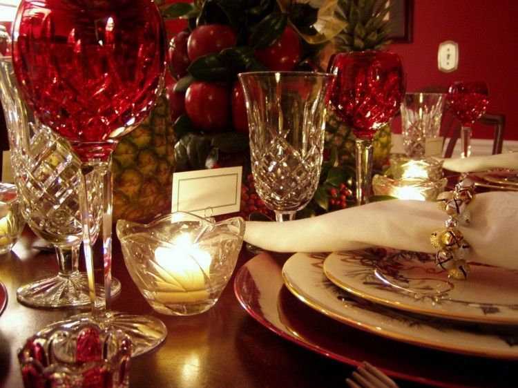 cristalería roja cena de navidad