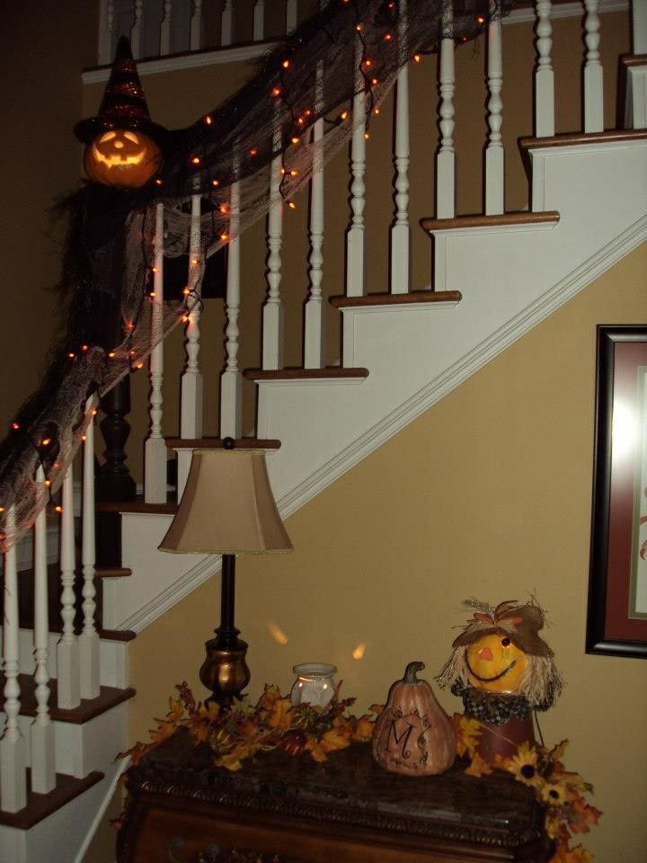 decoración fiesta halloween escaleras