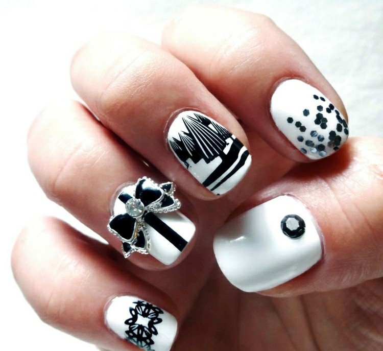 decoración uñas blanco negro