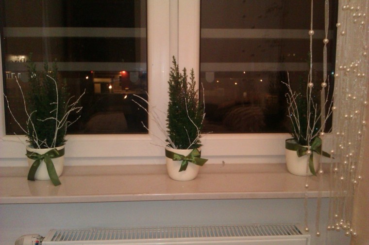 decoracion navideña ventana abetos macetas ideas