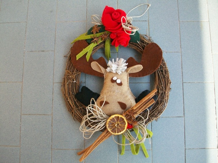 guirnalda navideña con cabeza de reno graciosa guirnalda navidad cabeza reno tela ramas arbol ideas