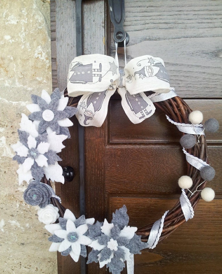 guirnalda navideña con copos de nieve de tela guirnalda navidad decoraciones tela lazo ideas