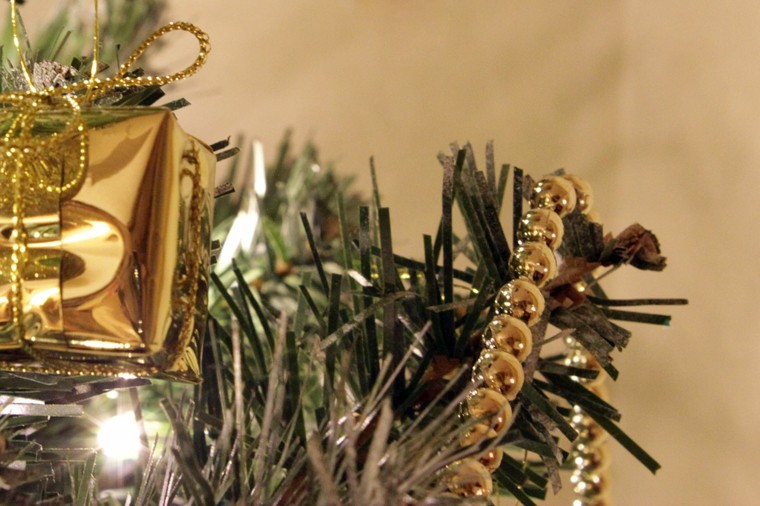 guirnaldas de navidad adornos dorados