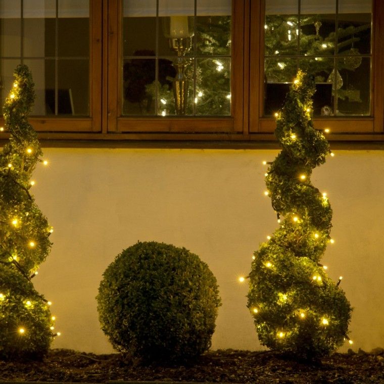 iluminacion exterior decoracion navideña luces abetos ideas