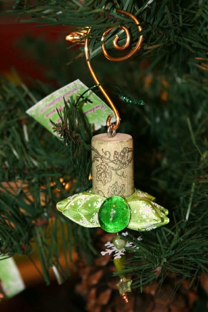 manualidades corcho adornos navidenos verde vibrante ideas