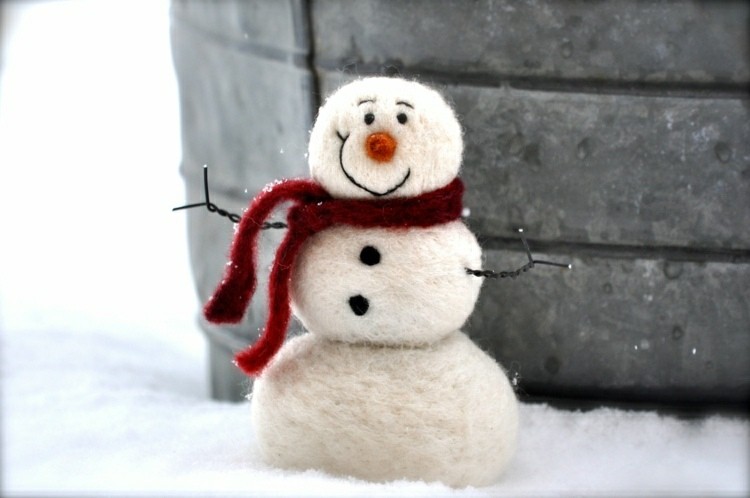 manualidades en casa muñeco nieve bufanda