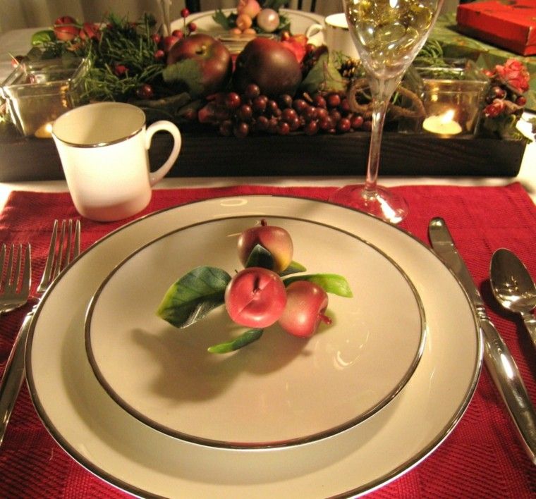 frutas falsas decorativas mesa