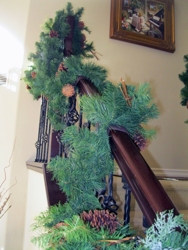 Ideas para decorar escaleras,75 propuestas para Navidad.