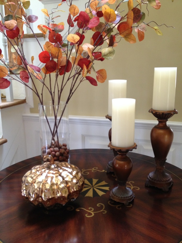 simple repisa decorado velas mesa
