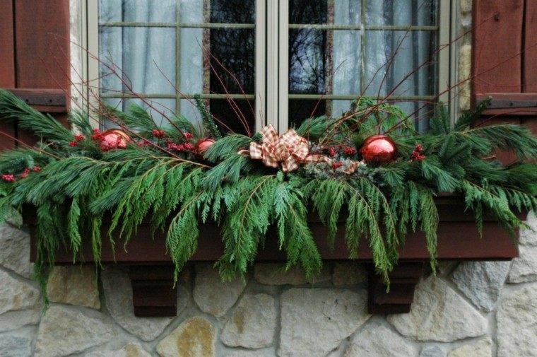 ventana navidades diseño plantas macetas lajas