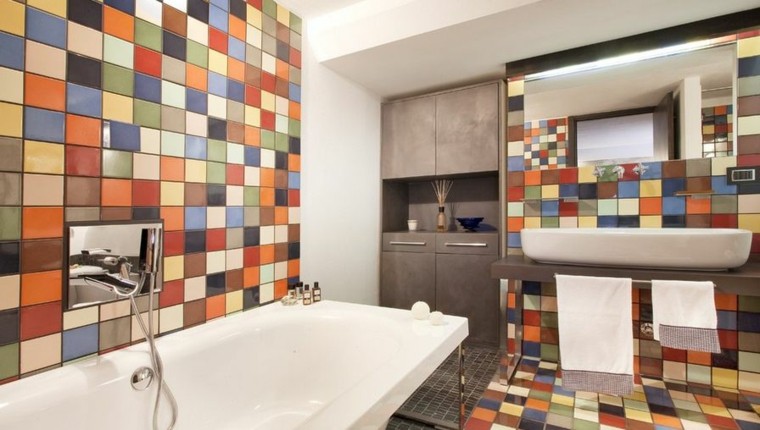 baños modernos colores vibrantes combinacion preciosa ideas