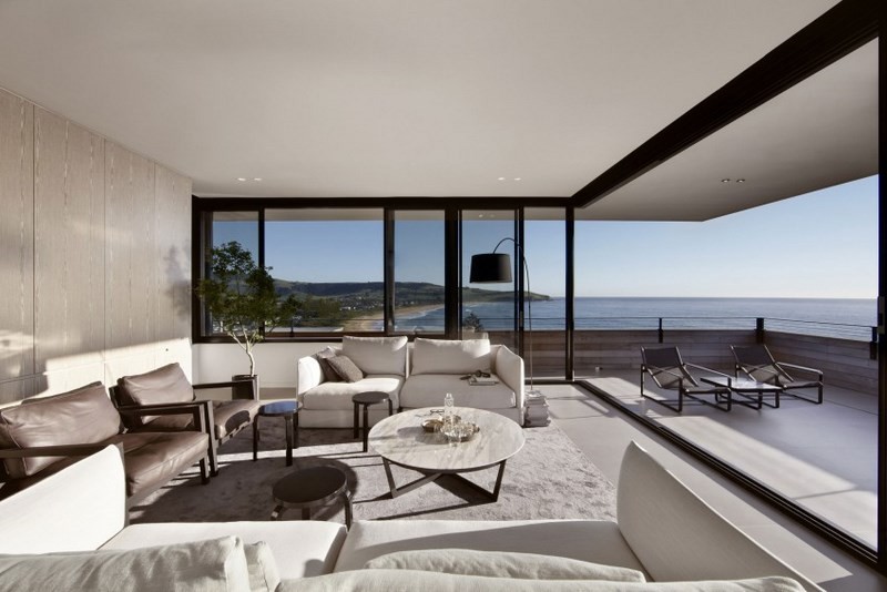 salón moderno cabierto a la terraza decoración de salones luminosos sofa blancas ideas