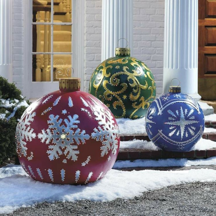 luces de navidad ideas jardines colorido bolas