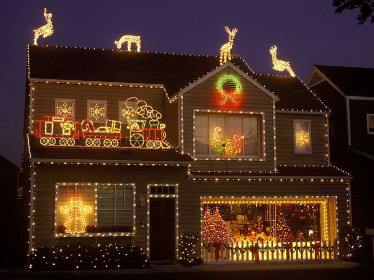 luces de navidad ideas jardines renos tejado