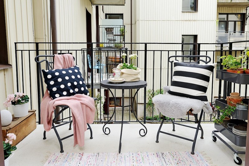 Muebles bonitos para el balcón o la terraza moderna