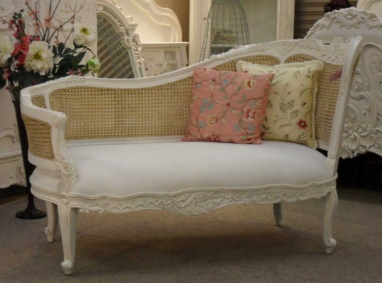 muebles salon estilo shabbi chic vintage cojines flores ideas
