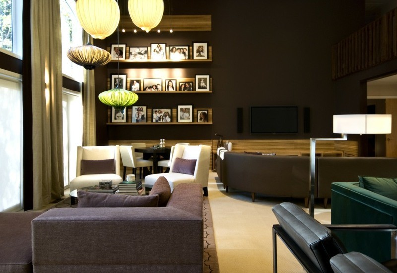 salon moderno paredes color marron lamparas ideas