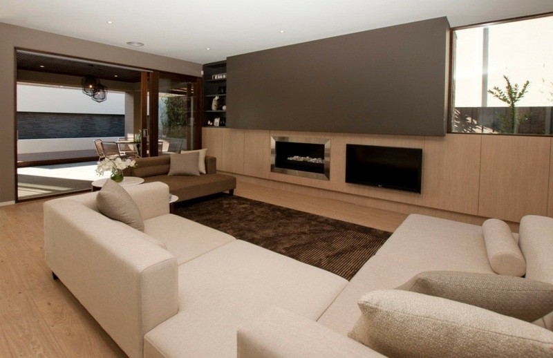 salon moderno paredes color marron sofa beige ideas