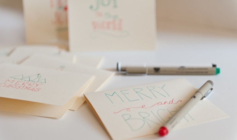 tarjetas navideñas letras colores mano