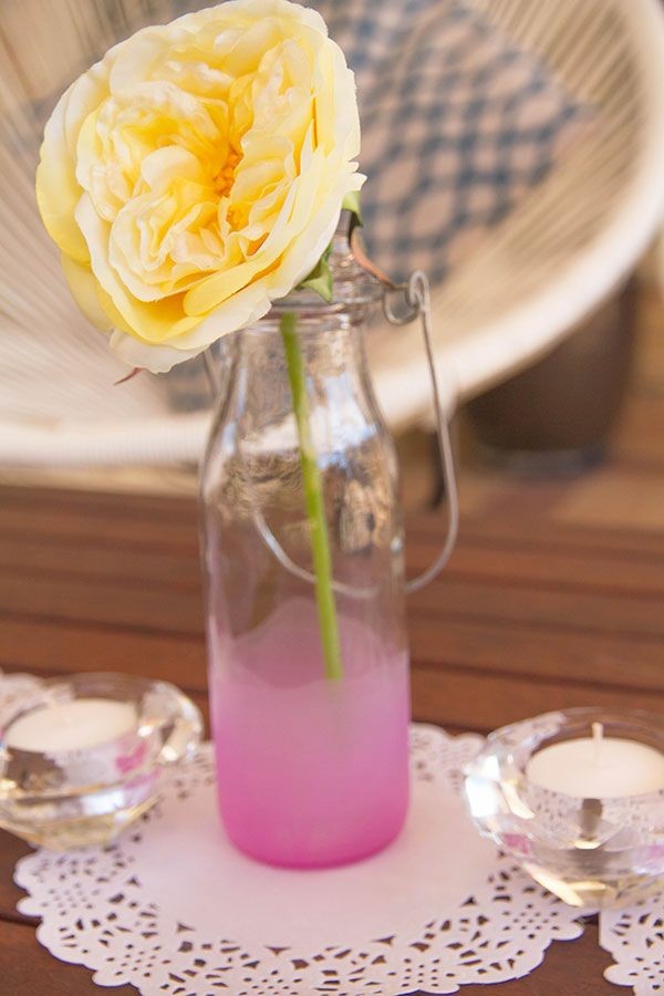 botella vieja deco flor amarilla