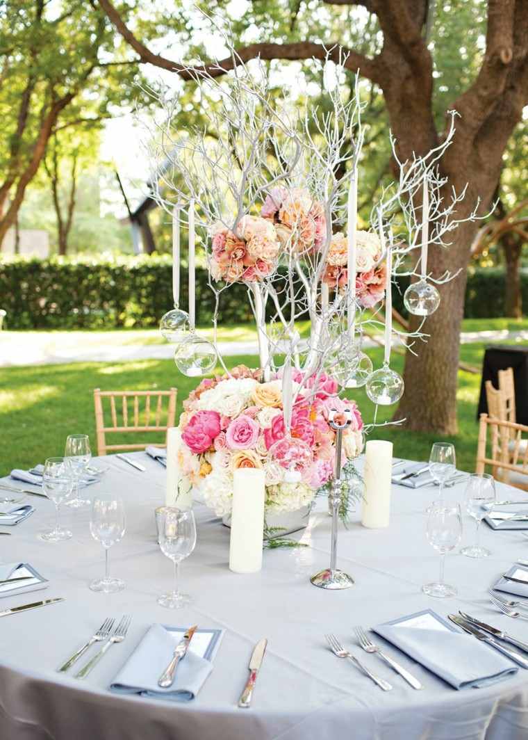 decorar mesa jardin rosas