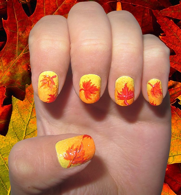 uñas modernas preciosas para la temporada diseno unas navidenas hojas colores calidos ideas