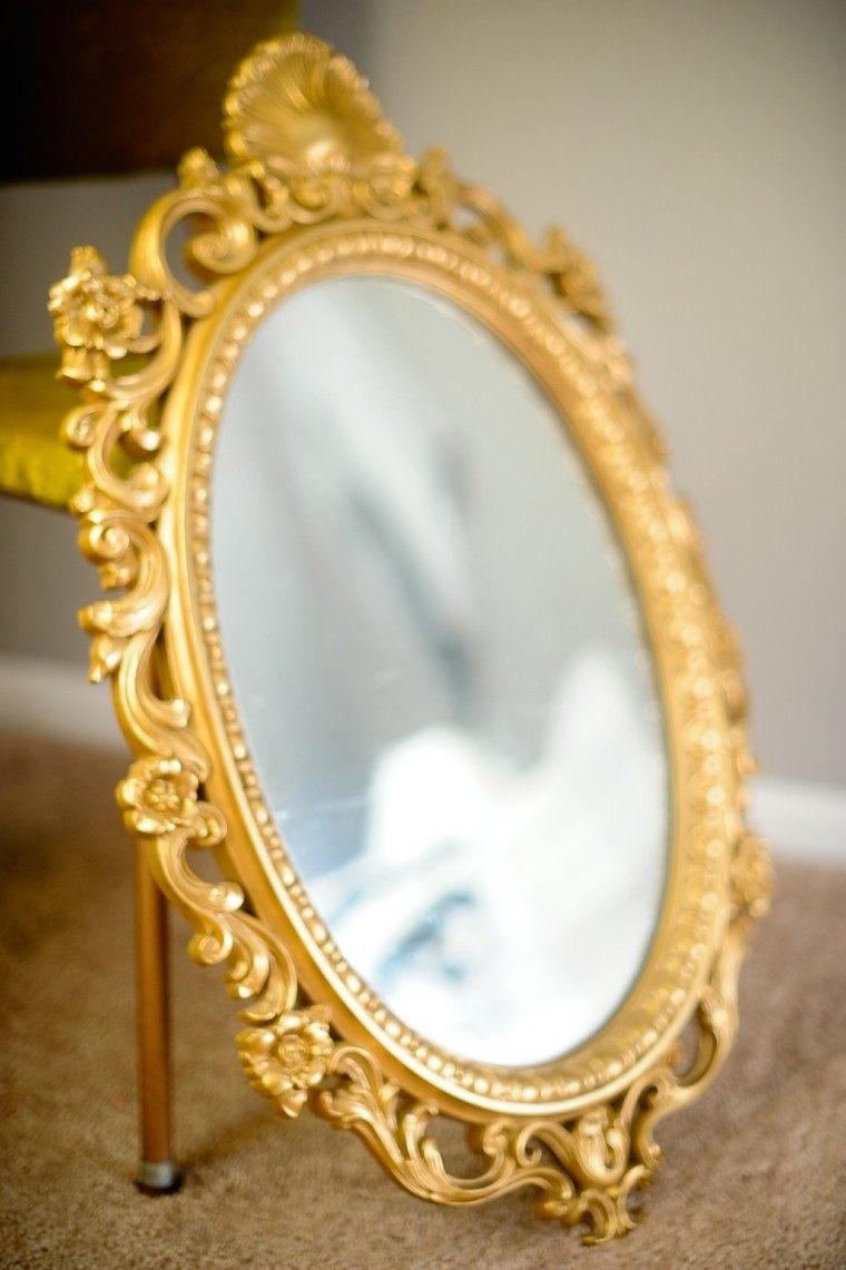 diseño espejo dorado estilo vintage