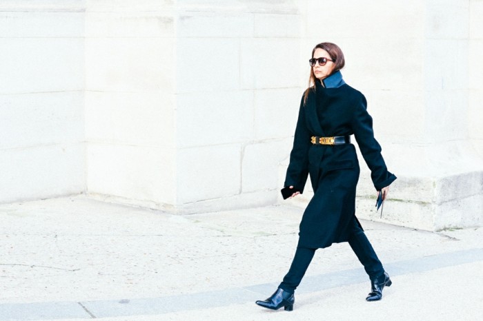 cinturon muy bonito para marcar la cintura ropa invierno 2015 abrigo negro largo cintruron ideas