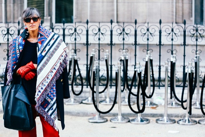 bufanda colorida para el invierno tendencias invierno 2015 bufanda llama atencion ideas