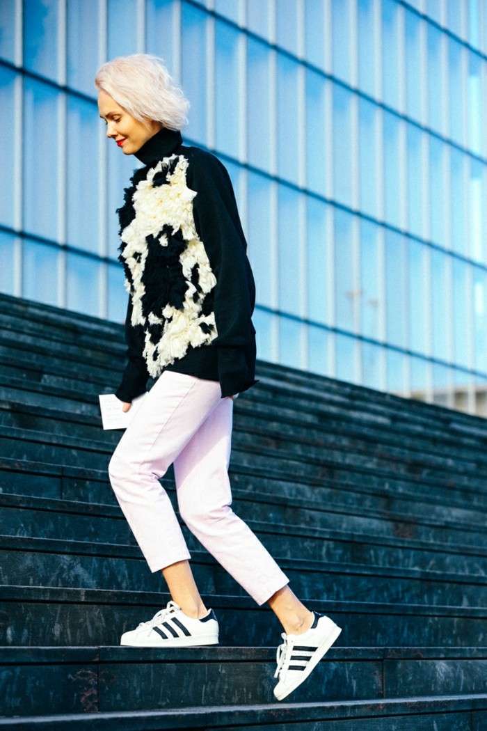pantalon de color rosa muy claro ropa invierno 2015 jersey negro blanco ideas
