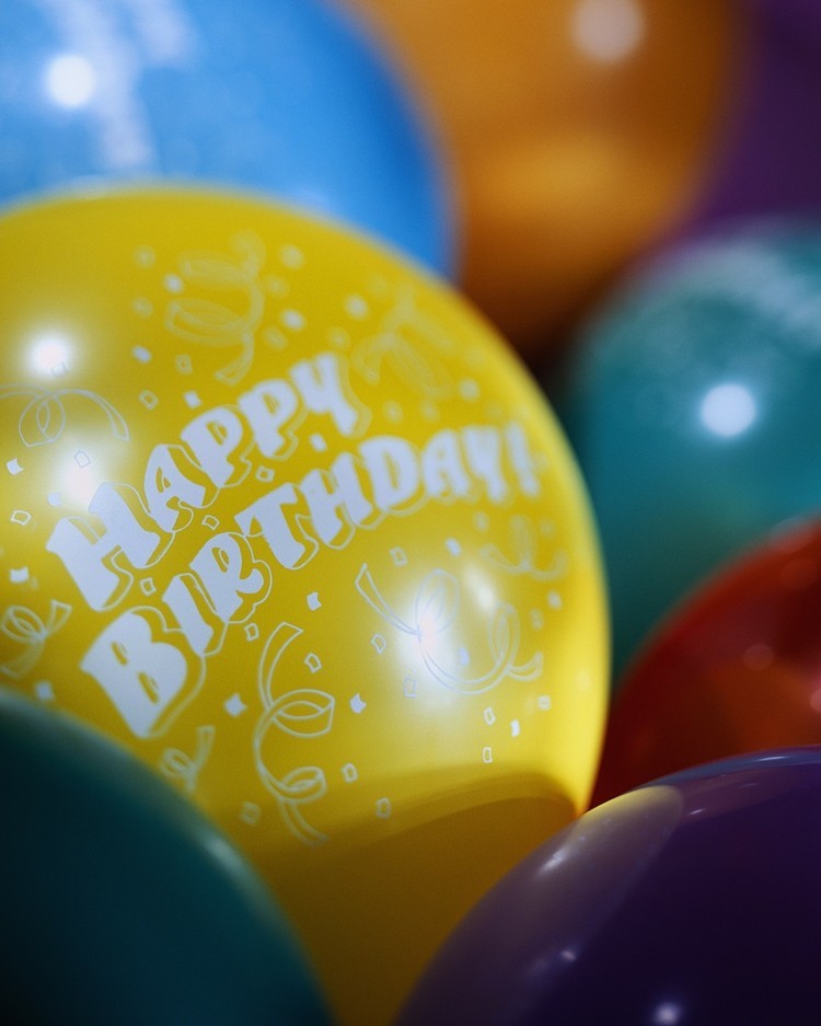globos de cumpleaños personalizados colores