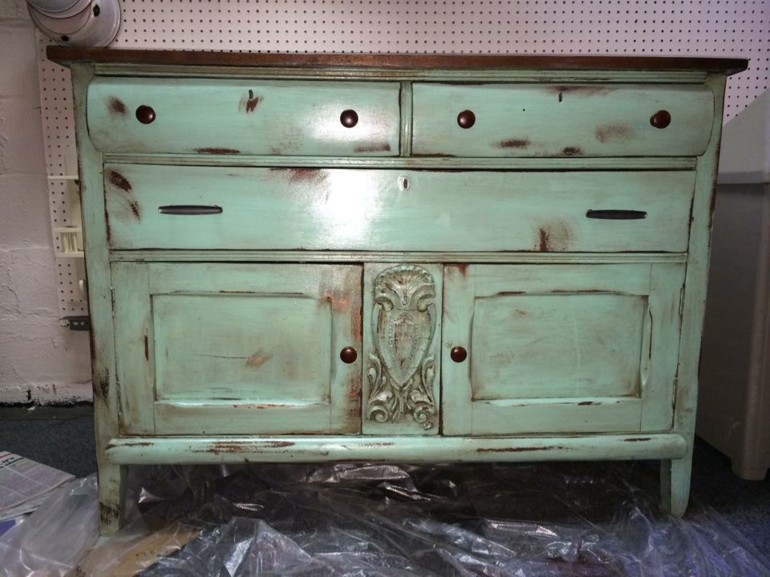 Aparador vintage para la decoración Shabby chic Artesanato Garrafa Pet Pequena ~ Aparador vintage para la decoración Shabby chic