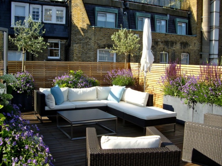 bonita terraza conjunto muebles mimbre