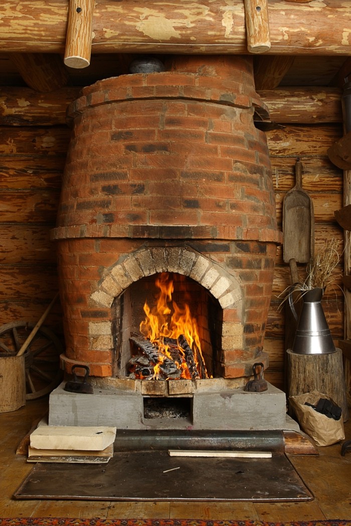 Chimeneas rusticas de leña para estancias acogedoras.