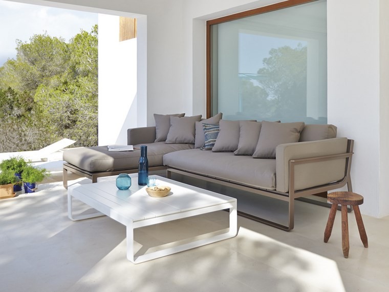 sofá preciosa de diseño en la terraza grandes decoracion terrazas grandes sofa sillas ideas