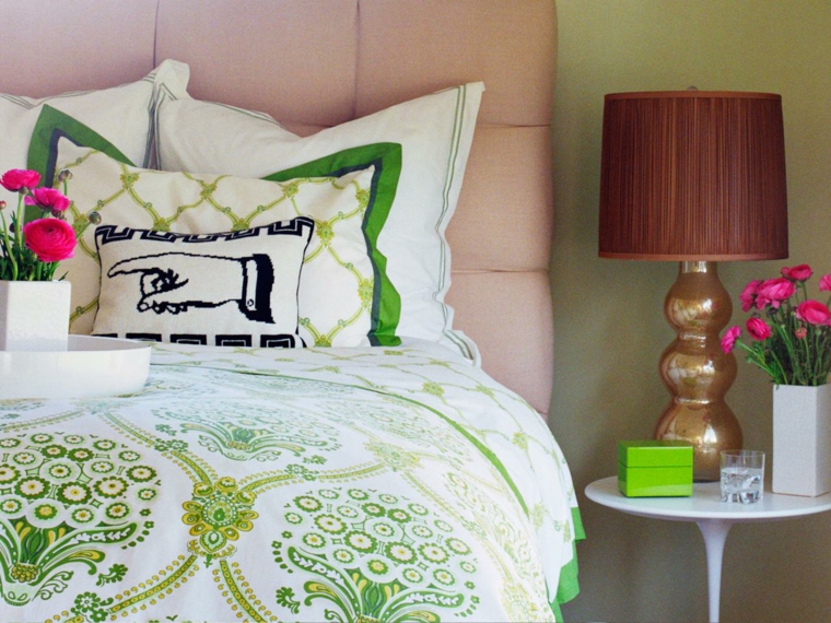 ideas para reformar mi casa plantas verdes almohadones