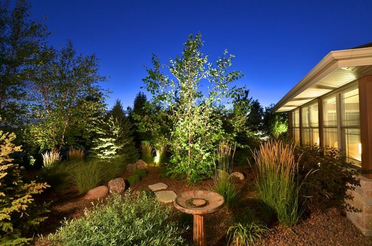 suelo con mantillo jardines bombillas led mesas mantillo